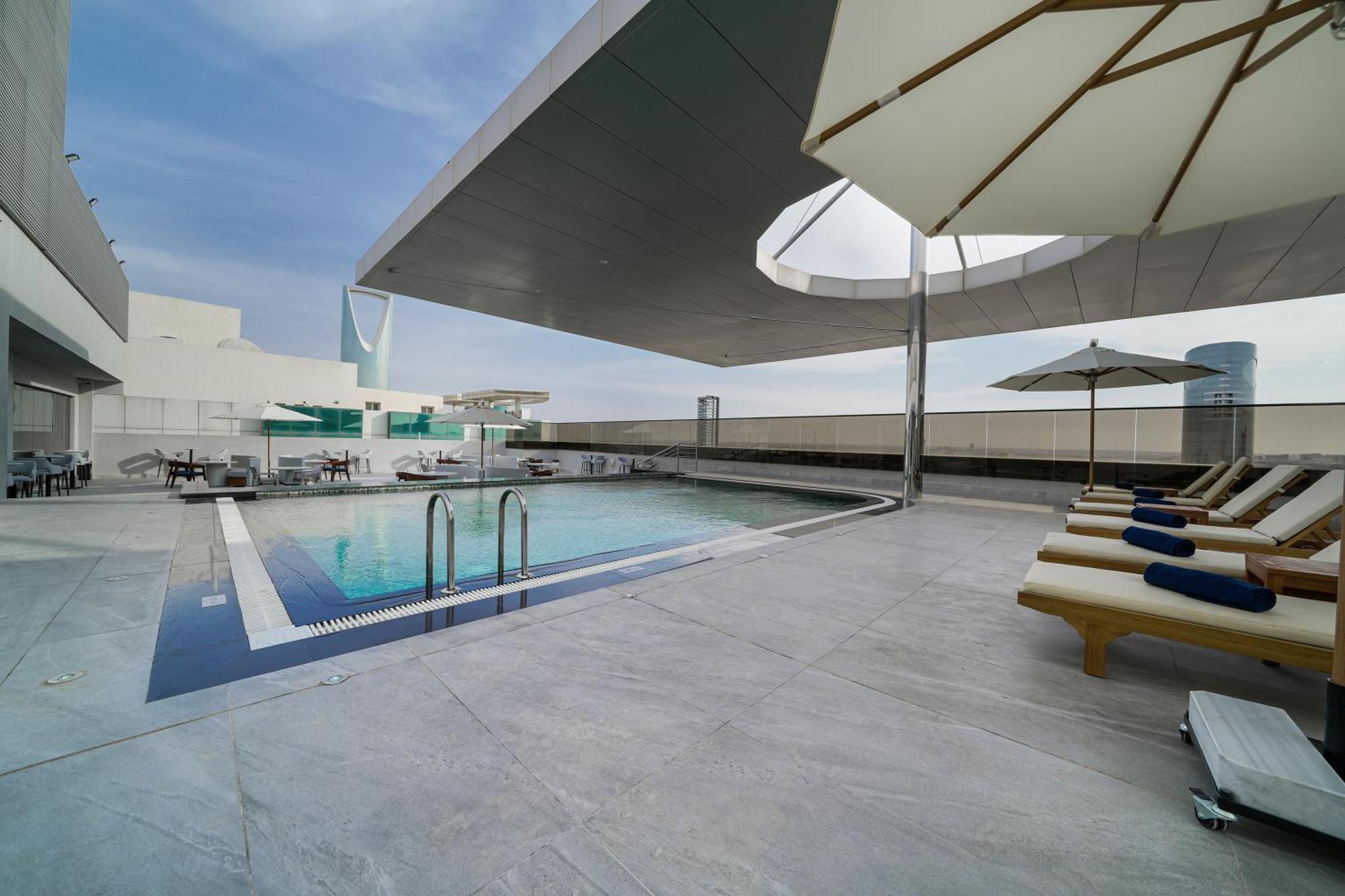 Nova M Hotel, Edge By Rotana Riade Exterior foto
