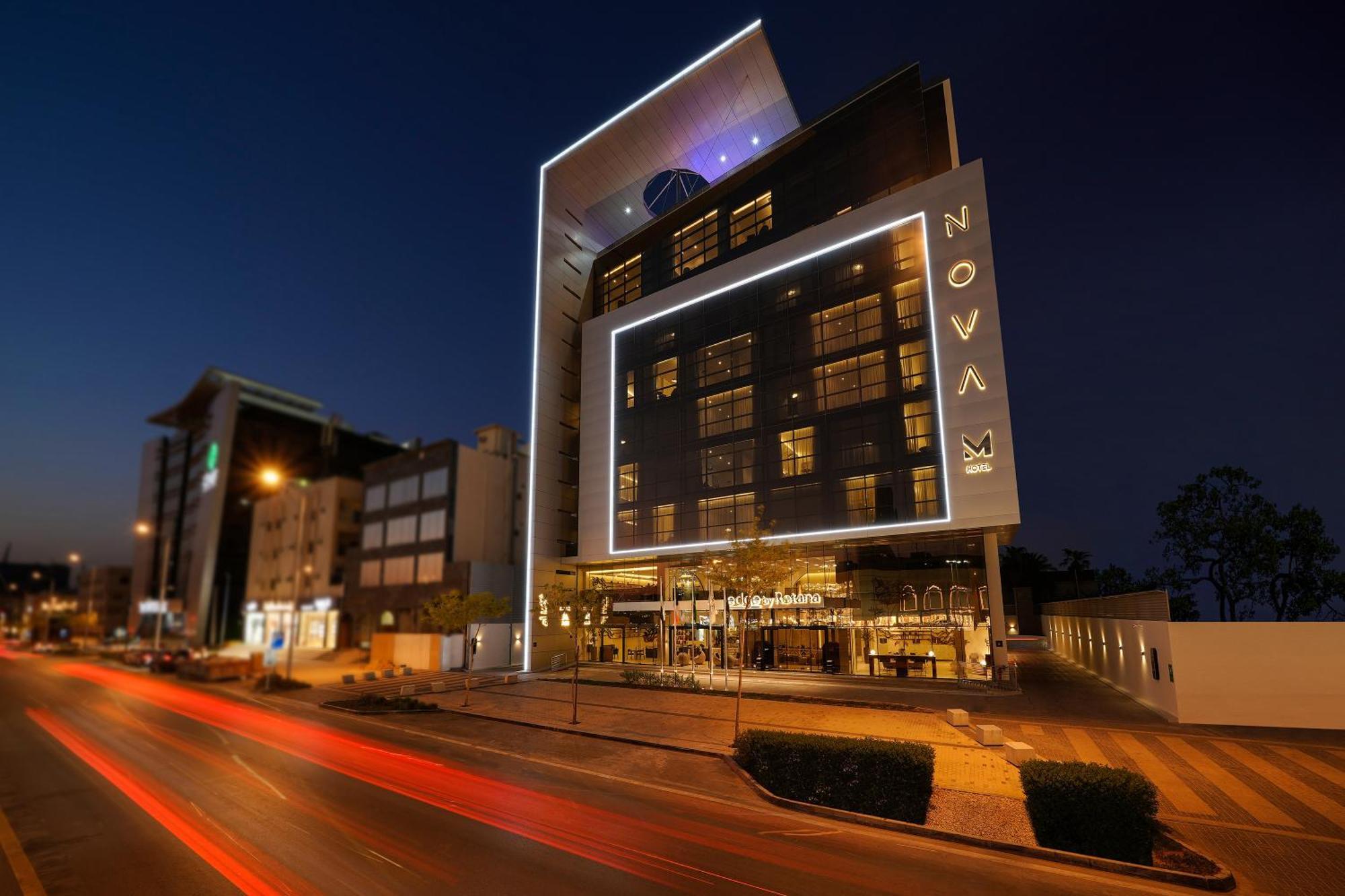 Nova M Hotel, Edge By Rotana Riade Exterior foto