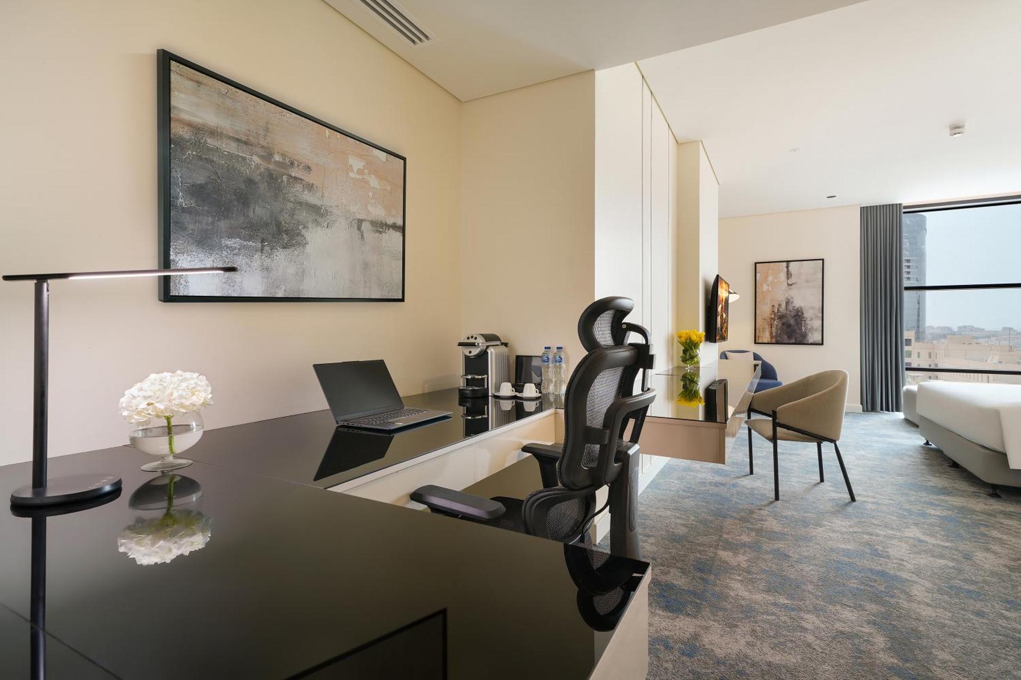 Nova M Hotel, Edge By Rotana Riade Exterior foto