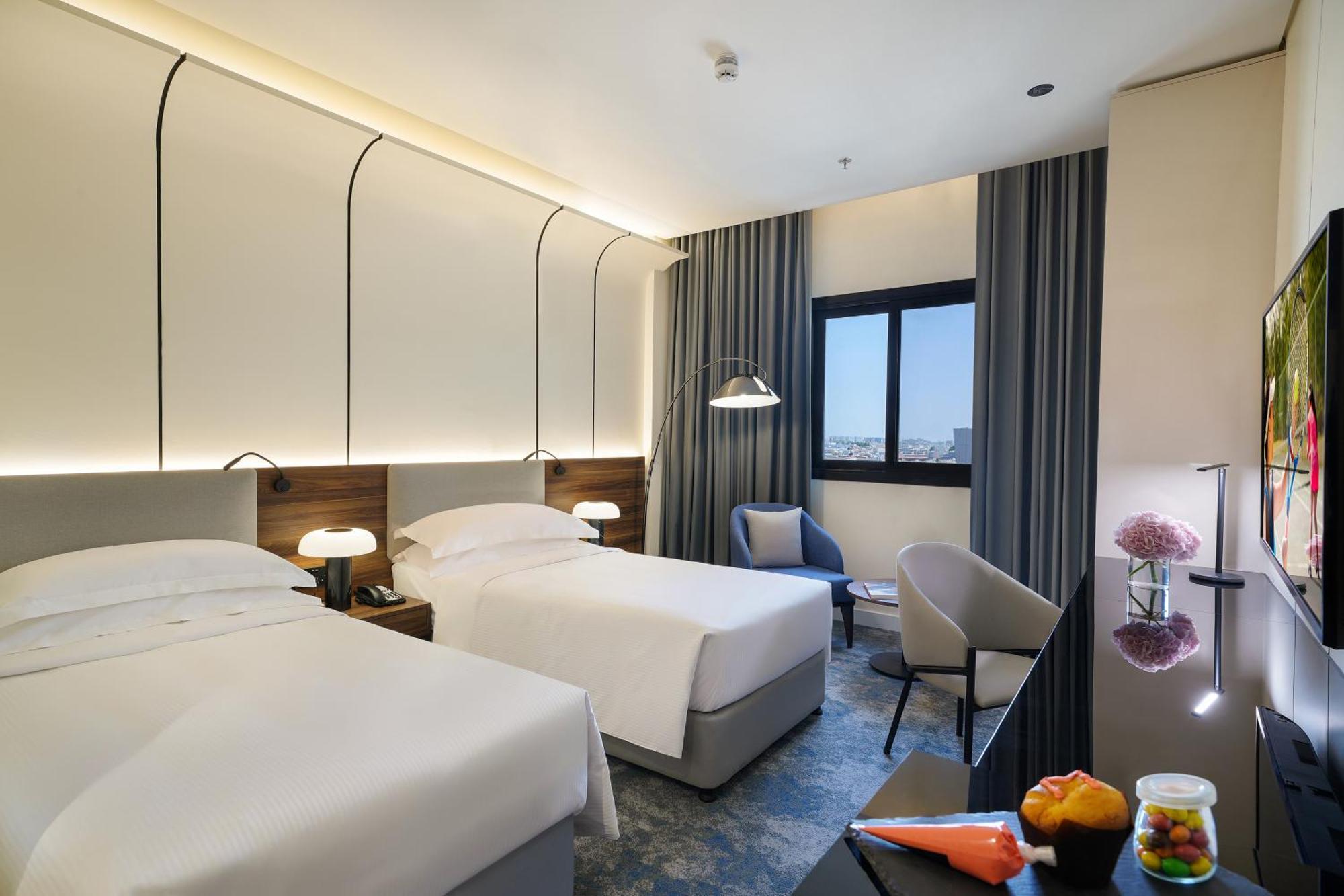 Nova M Hotel, Edge By Rotana Riade Exterior foto